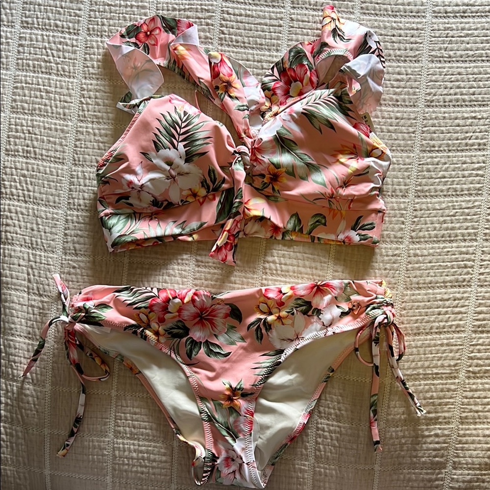 Xhilaration Floral Pink Bikini Set